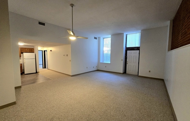 2 beds, 2 baths, 1,100 sqft, $2,100, Unit G3