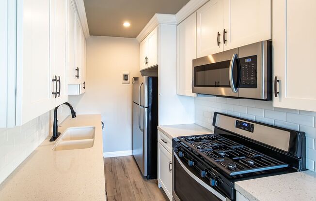 1 bed, 1 bath, 650 sqft, $1,950, Unit Unit #7
