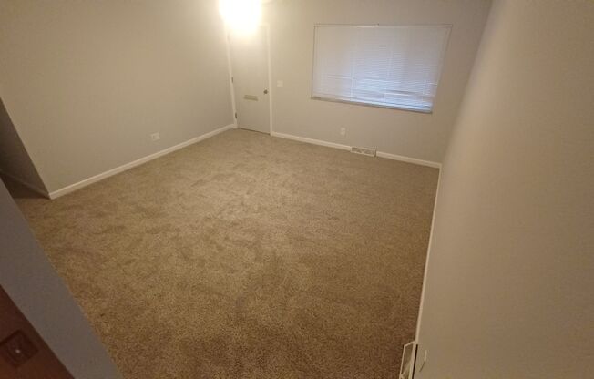 Spacious 3 Bedroom 1.5 Bath Located in Washington Local School District