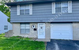 Updated 2 Bed 1 Bath Overland Park Duplex-Available NOW!!!