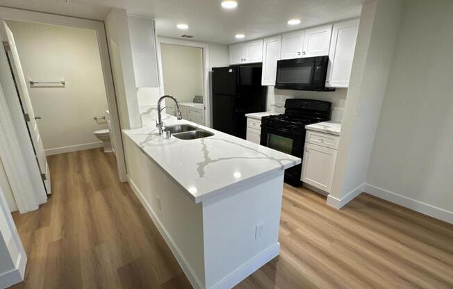 2 beds, 2 baths, 1,002 sqft, $1,500, Unit UNIT 1008