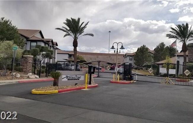 2 beds, 2 baths, $1,400