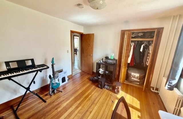 3 beds, 2 baths, $3,000, Unit 1