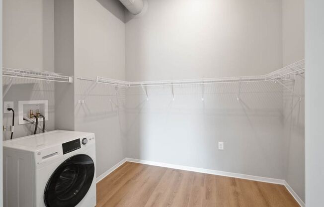 1 bed, 1 bath, 625 sqft, $1,275, Unit 1212