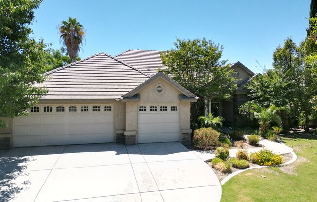 Spacious 4-Bed, 2-Bath Home in Gated Bakersfield Community!