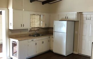 3 beds, 1.5 baths, $695