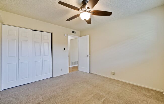 2 beds, 1 bath, $2,950, Unit UNIT 1