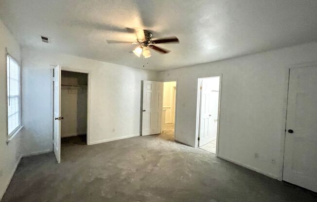 3 bedroom townhome! Fenced backyard.