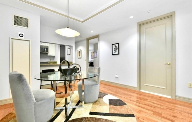 3 Avery St