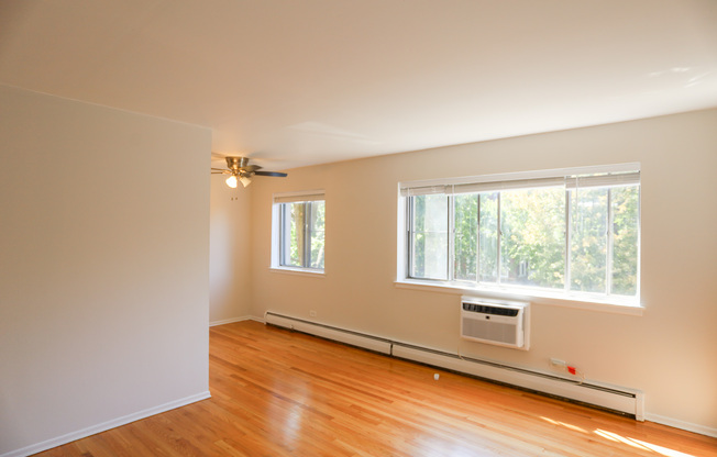 6161 N WINTHROP