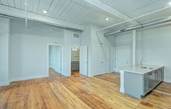 2 beds, 2 baths, 1,064 sqft, $1,850, Unit 211