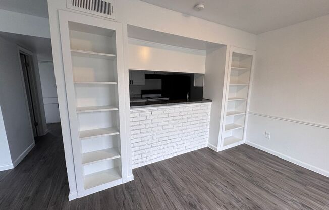 2 beds, 1 bath, 992 sqft, $1,250, Unit 418
