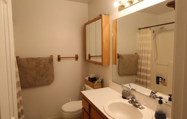 2 beds, 2 baths, $1,795