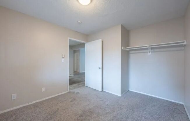 2 beds, 1 bath, 693 sqft, $885, Unit 3012