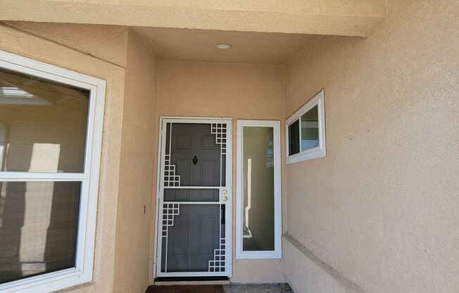 Beautiful 3 Bedroom, 2.5 Bathroom Home with Spacious Backyard