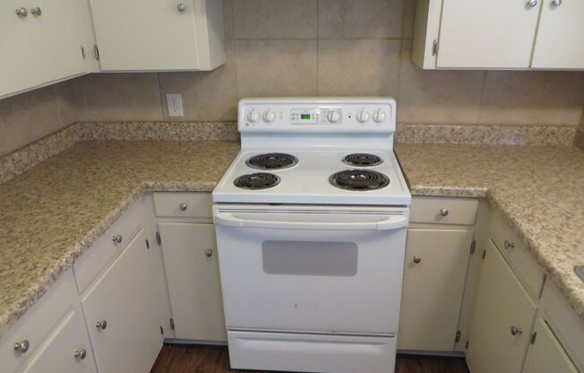 2 bed 1 bath Duplex in Georgetown