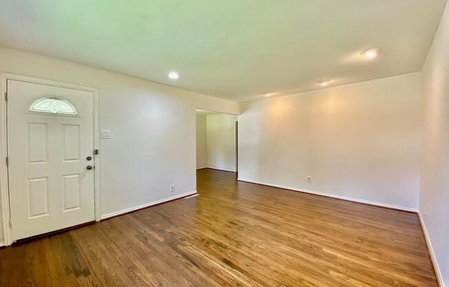2125 Forest Oaks Dr
