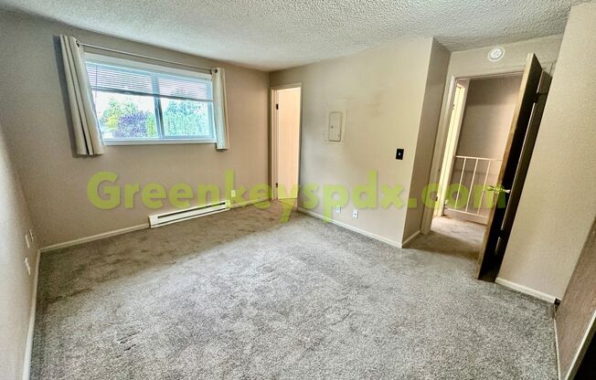 3 beds, 1.5 baths, 1,212 sqft, $2,085, Unit 1739