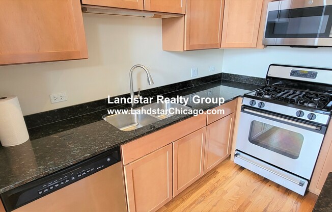 824 W Superior St 501