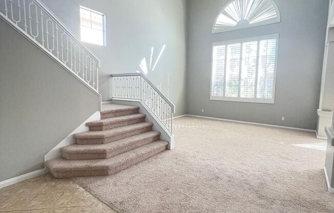 3 beds, 2.5 baths, $3,300
