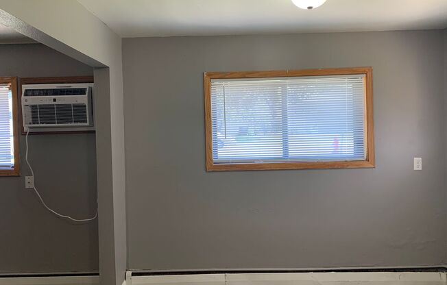 2 beds, 1 bath, 550 sqft, $725, Unit 1003-01