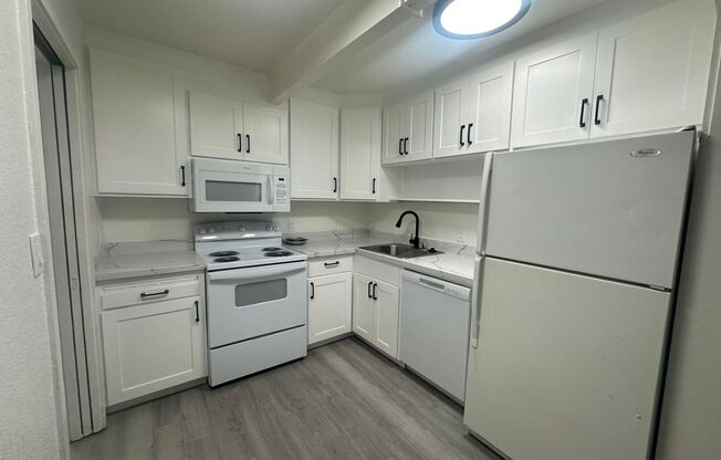 3 beds, 1.5 baths, $3,450, Unit 06