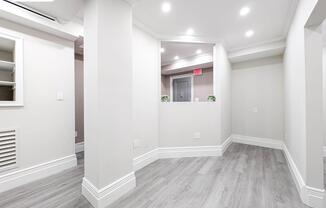 140 W 58 ST