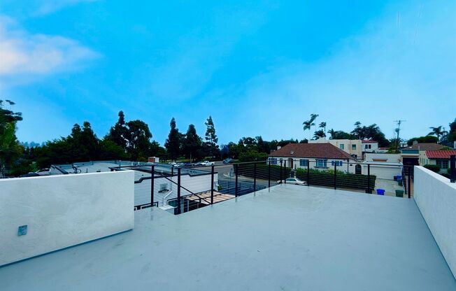 Welcome to your Contemporary Casita in the heart of Point Loma!