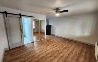 Studio, 1 bath, 550 sqft, $895, Unit 1