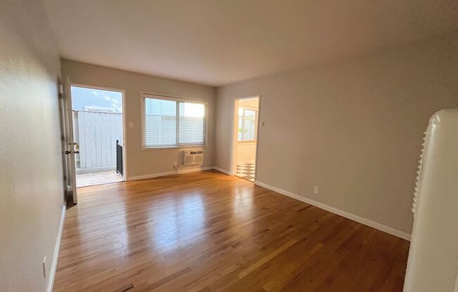 1 bed, 1 bath, $1,595, Unit 05