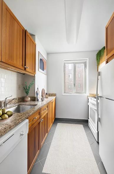 1 bed, 1 bath, 769 sqft, $5,280, Unit 5E