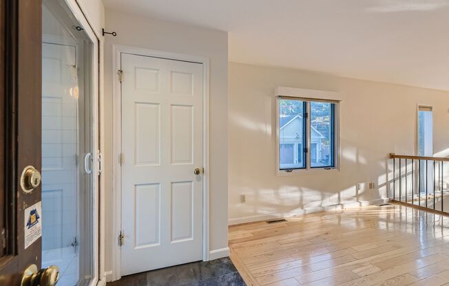 ***$500 off 1st Month's Rent*** Two Story Condominium Prime Location! - Available Now