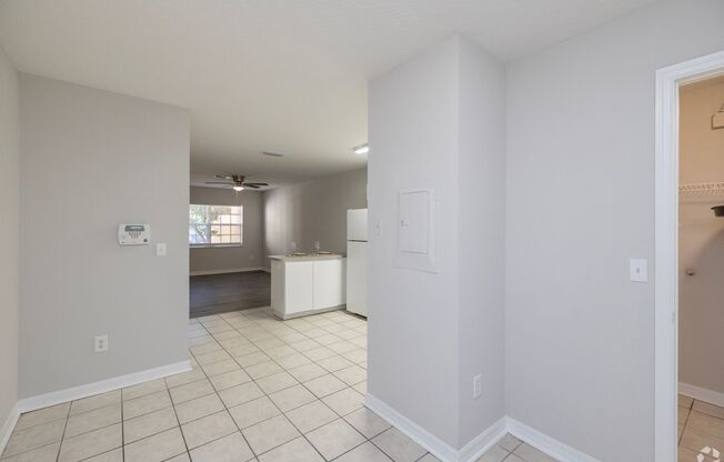 3 beds, 1.5 baths, 1,250 sqft, $1,750, Unit 22