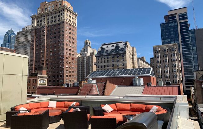 2 beds, 2 baths, 700 sqft, $2,695, Unit 503