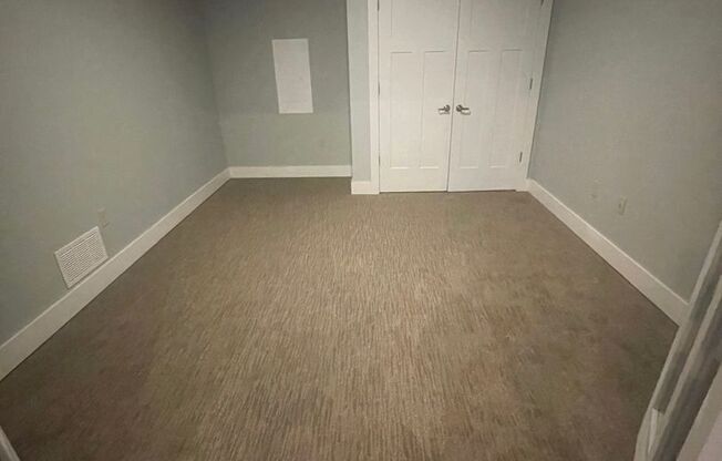 1 bed, 1 bath, 1,025 sqft, $1,600, Unit 403