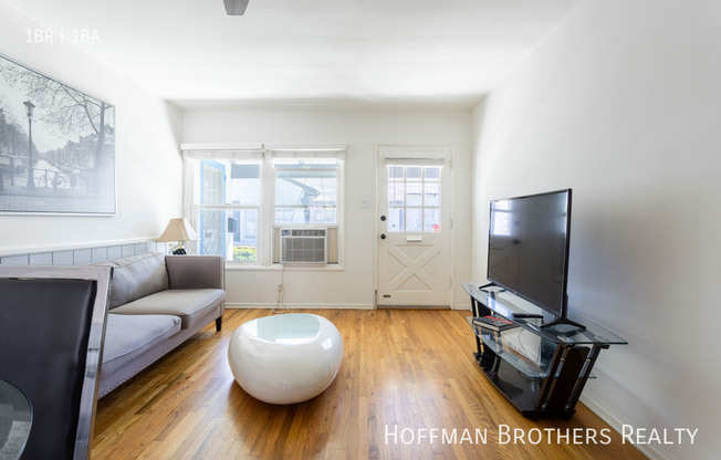 12423 1/2 CHANDLER BLVD