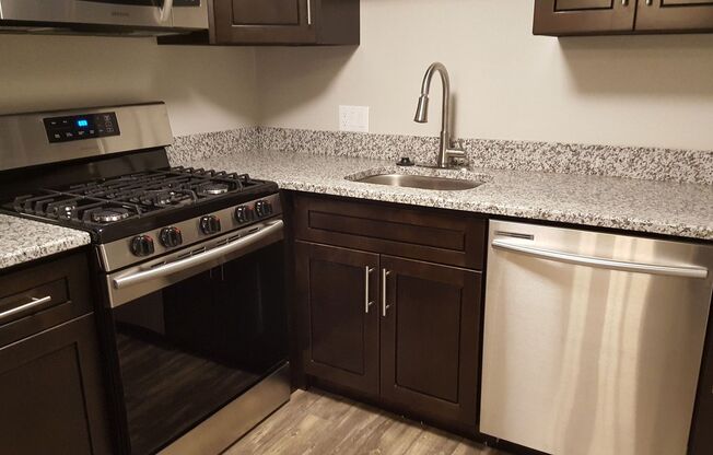 Cross Creek Apartments