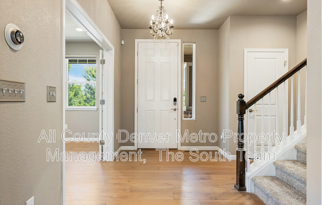536 E FREEMONT PL
