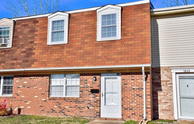 TOWNHOME FOR RENT - HAMPTON!