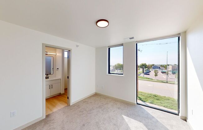 2 beds, 2 baths, 850 sqft, $1,080, Unit 1121-201