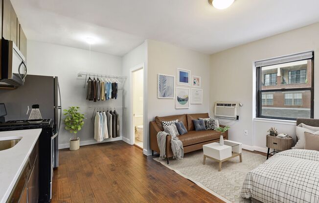 Studio, 1 bath, 350 sqft, $849, Unit Unit 212