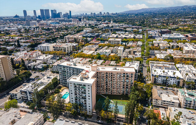 2 beds, 2 baths, 844 sqft, $4,200, Unit 516