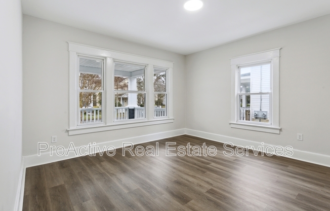 1307 HOLLY AVE