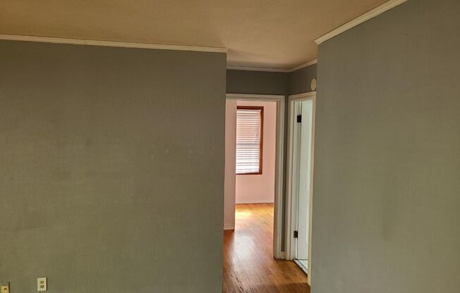 2 beds, 1 bath, $1,150