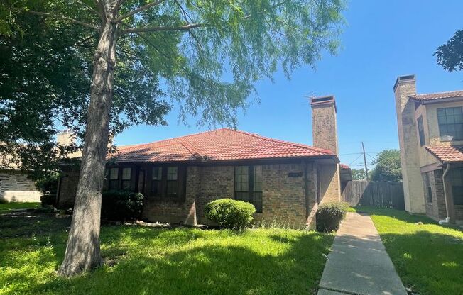 2 Bedrooms, 2 Bathrooms, Near Northhaven & Webb Chapel, Pet Friendly
