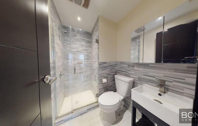 204 W 108 ST