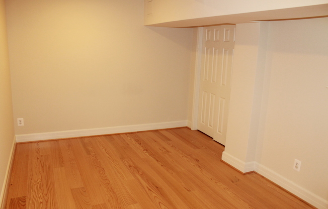 2 beds, 1 bath, 742 sqft, $2,500, Unit 114