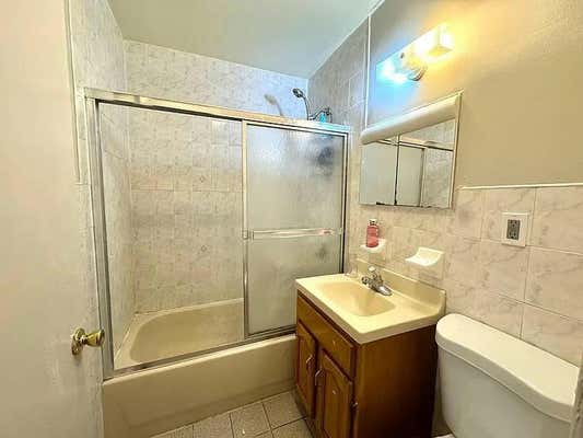 3 beds, 1 bath, 1,100 sqft, $3,400