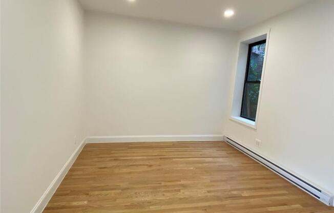 116 BAY RDG AVE