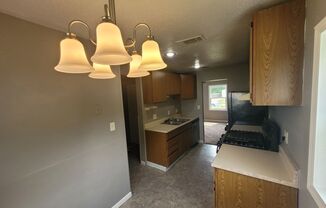 2 beds, 1 bath, $1,025